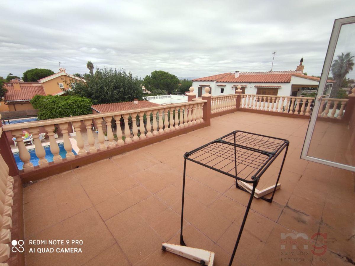 For sale of chalet in Burriana