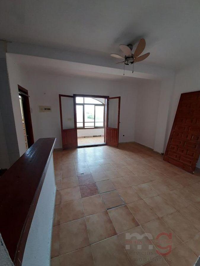 For sale of flat in Adsubia