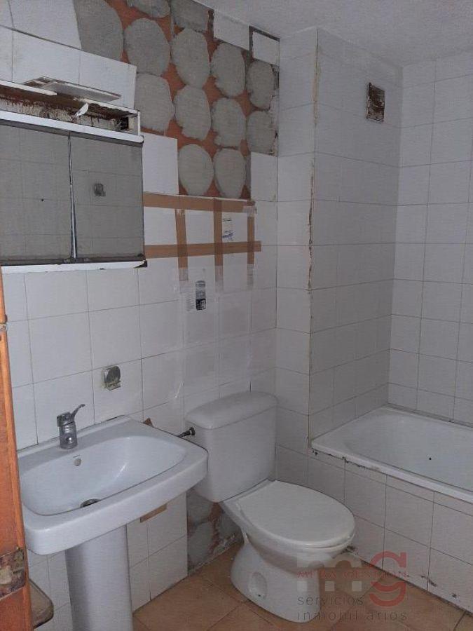 For sale of flat in Adsubia