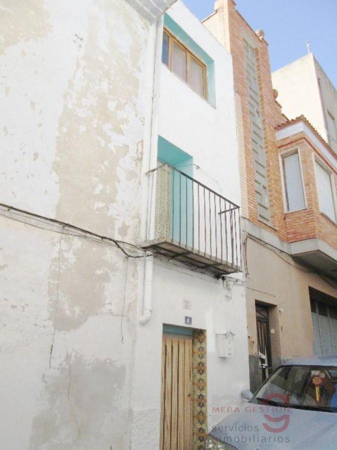 For sale of flat in Artana