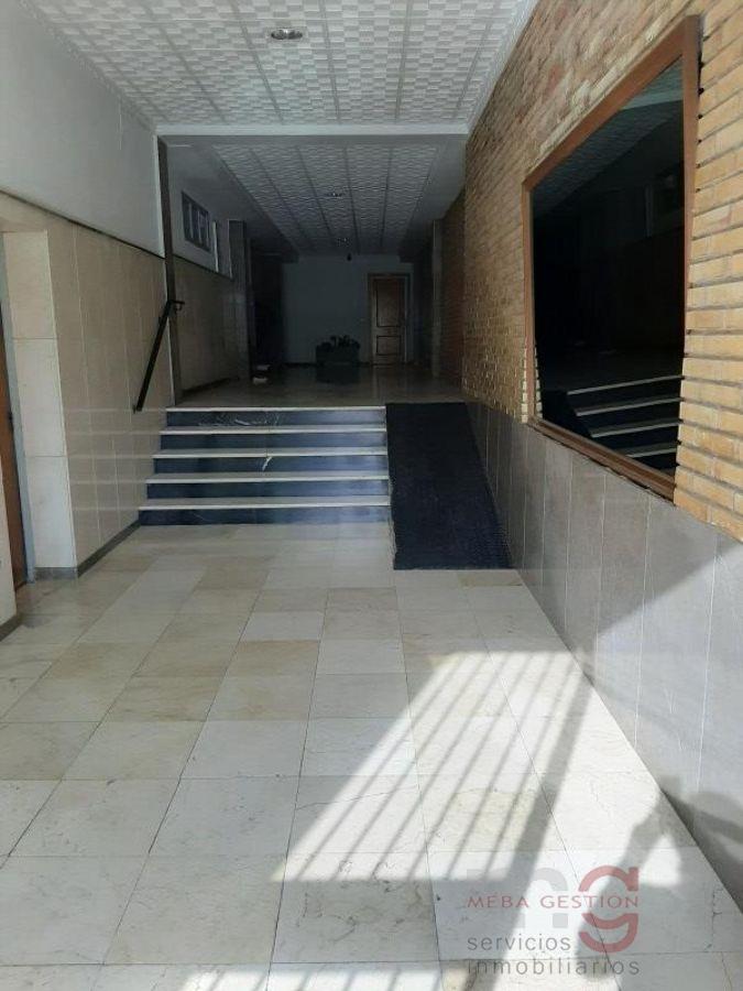 For sale of flat in Almoradí