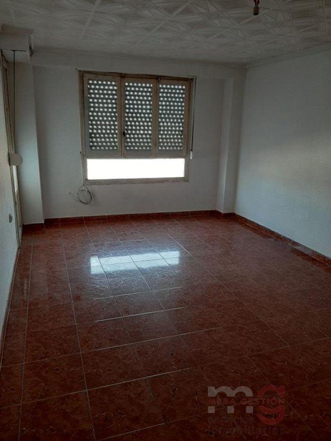 For sale of flat in Almoradí