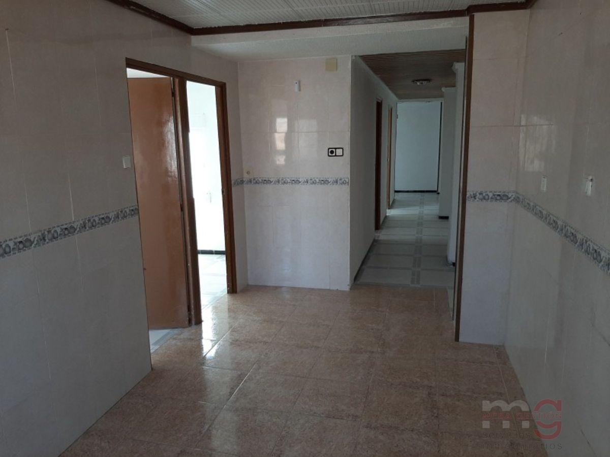 For sale of flat in Novelda