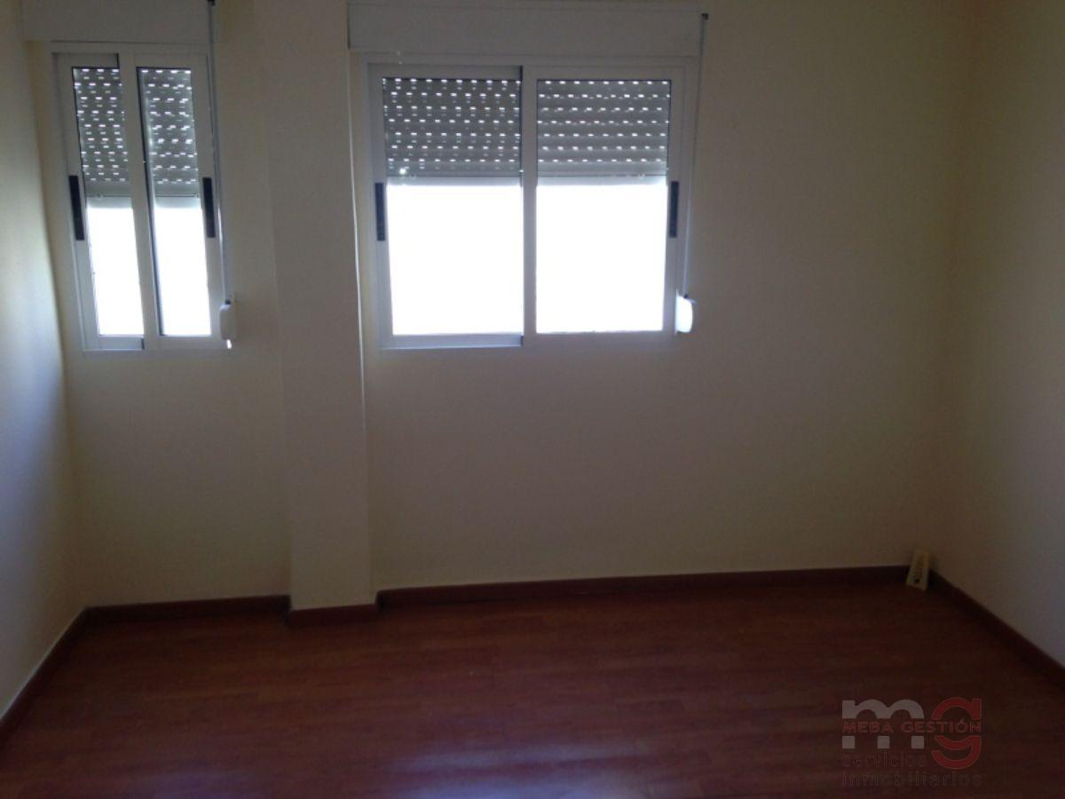 For sale of flat in Petrer