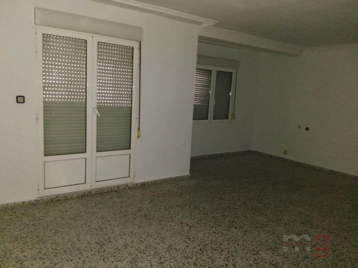 For sale of flat in Sax