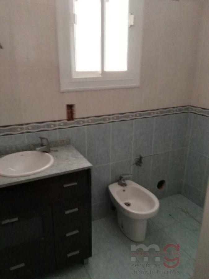 For sale of flat in Sax