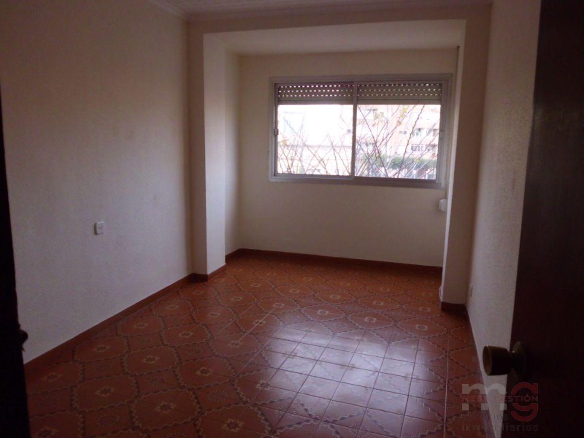 For sale of flat in Villena