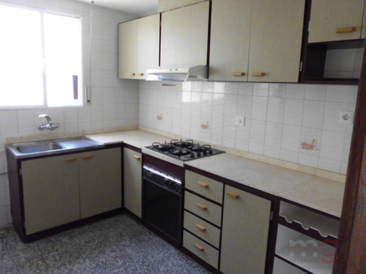 For sale of flat in Villena