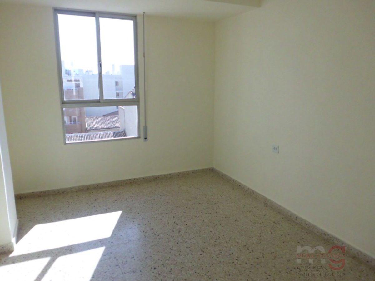 For sale of flat in Villena