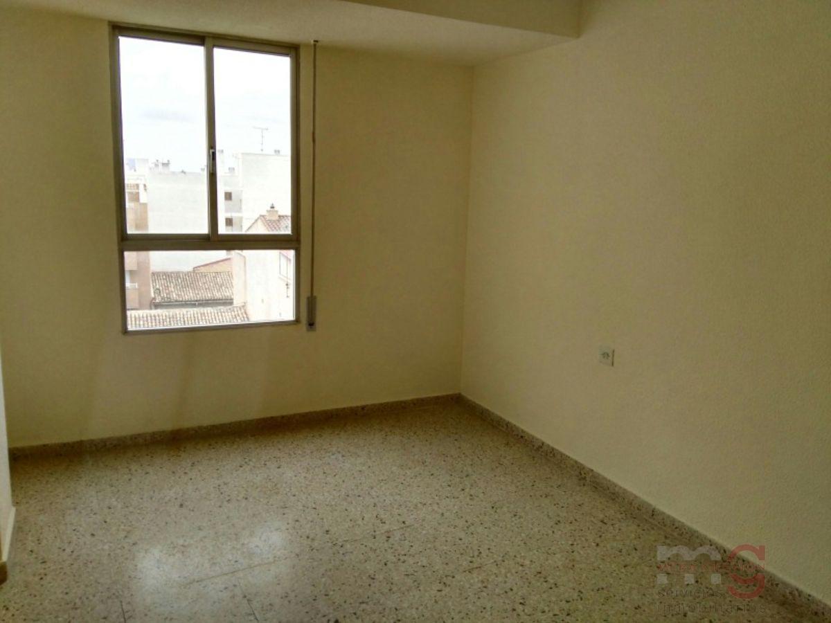 For sale of flat in Villena