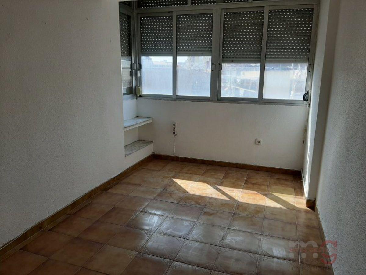 For sale of flat in Villena