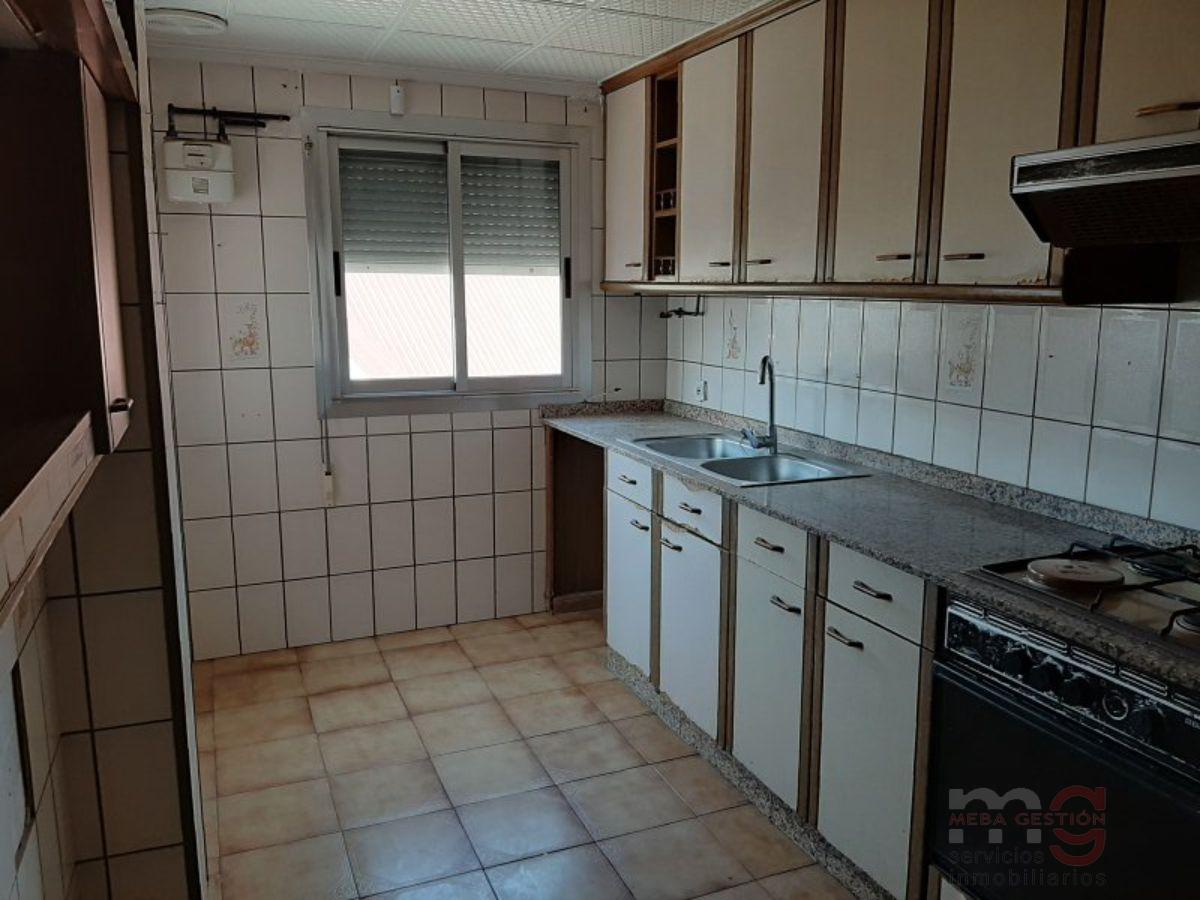 For sale of flat in Villena