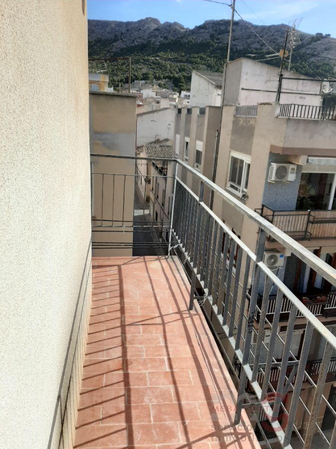 For sale of flat in Villena