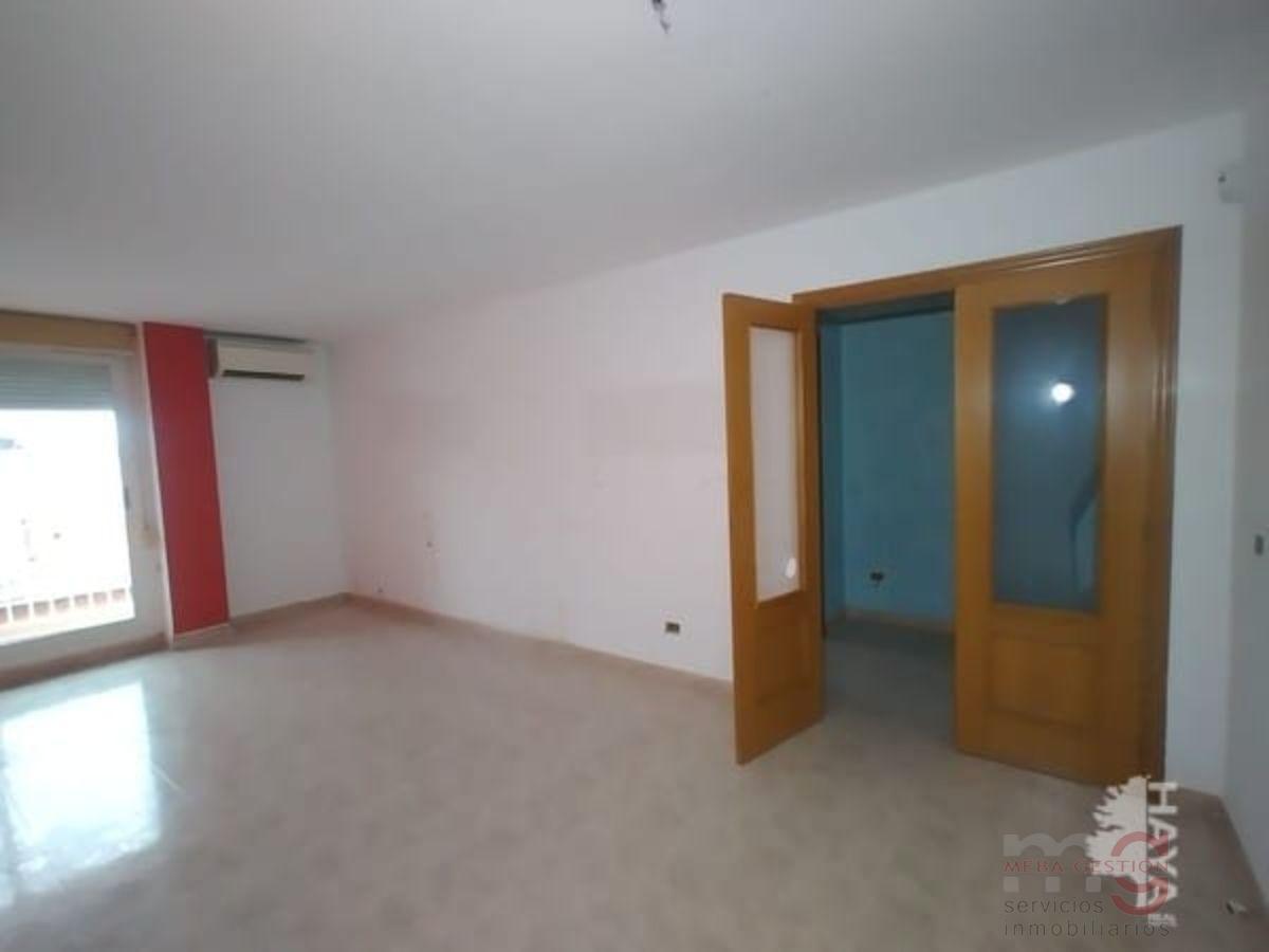 For sale of flat in Burriana