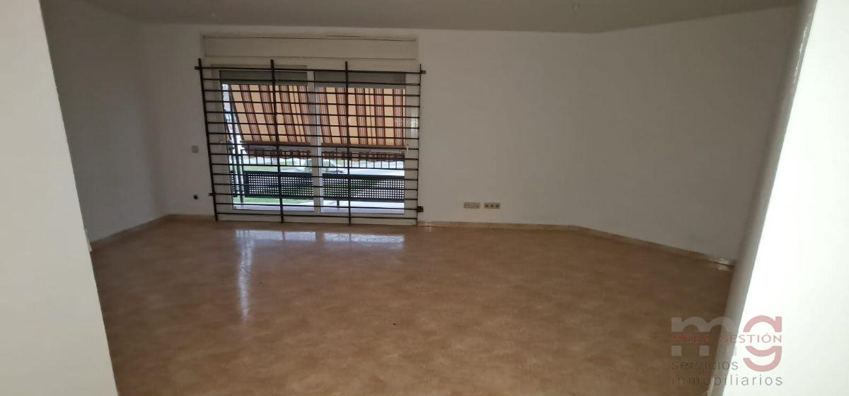 For sale of flat in Pineda de Mar