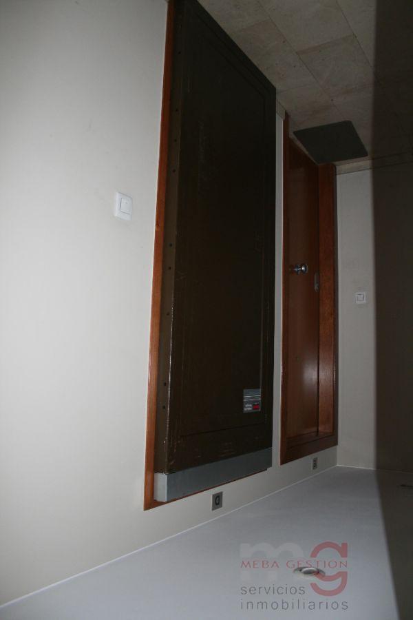 For sale of flat in Quart