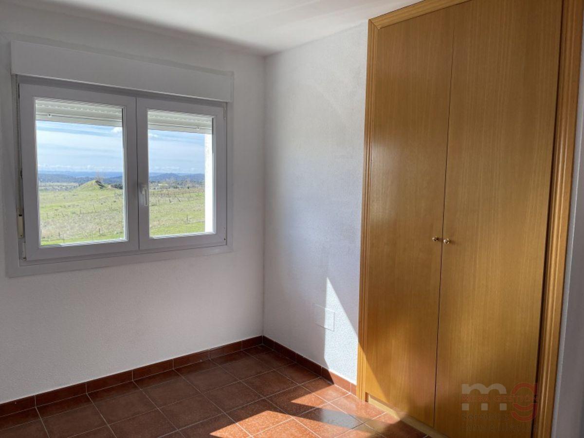 For sale of flat in Pedrezuela