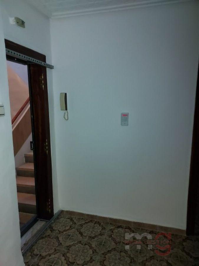 For sale of flat in Torrent