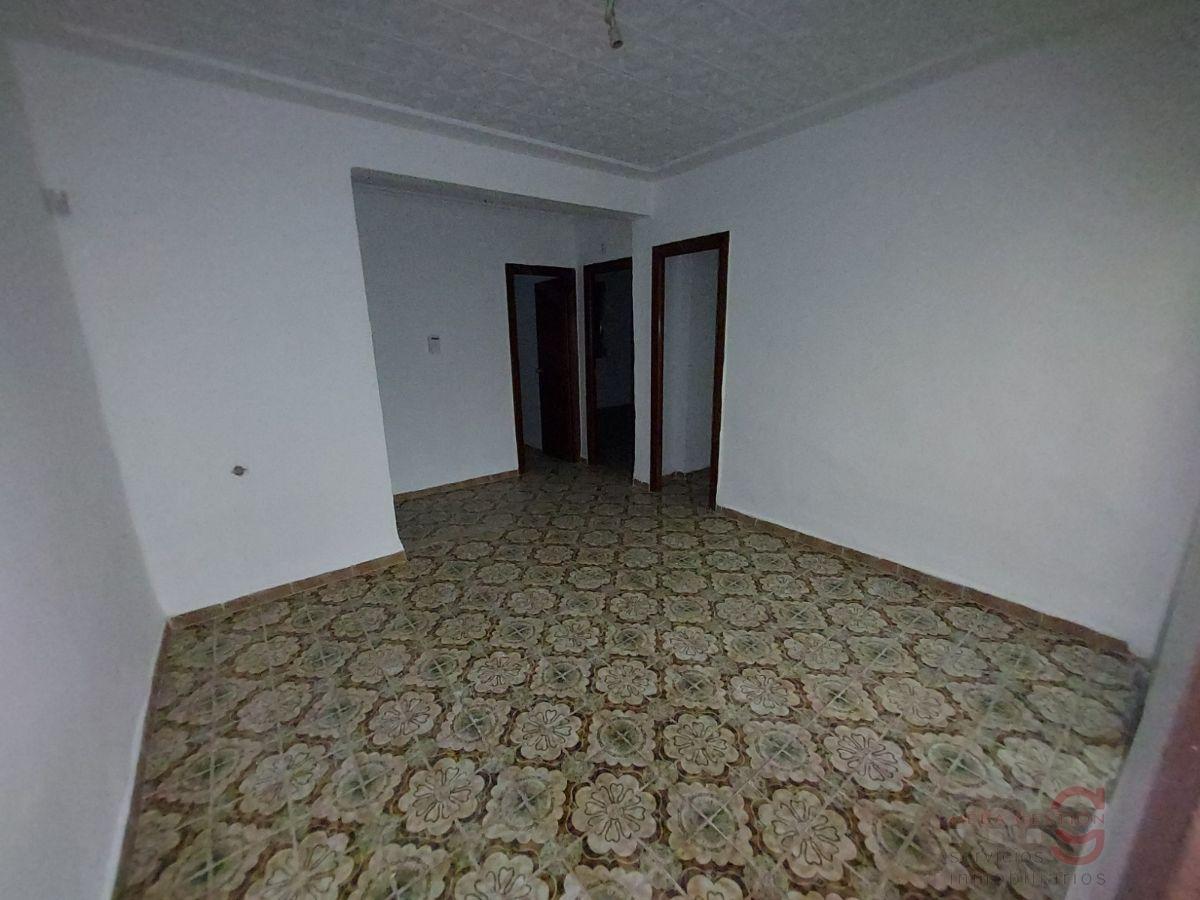 For sale of flat in Torrent