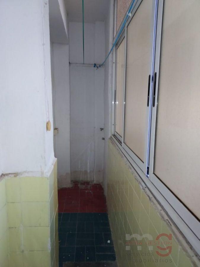 For sale of flat in Torrent