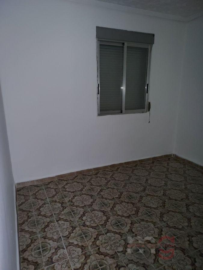 For sale of flat in Torrent