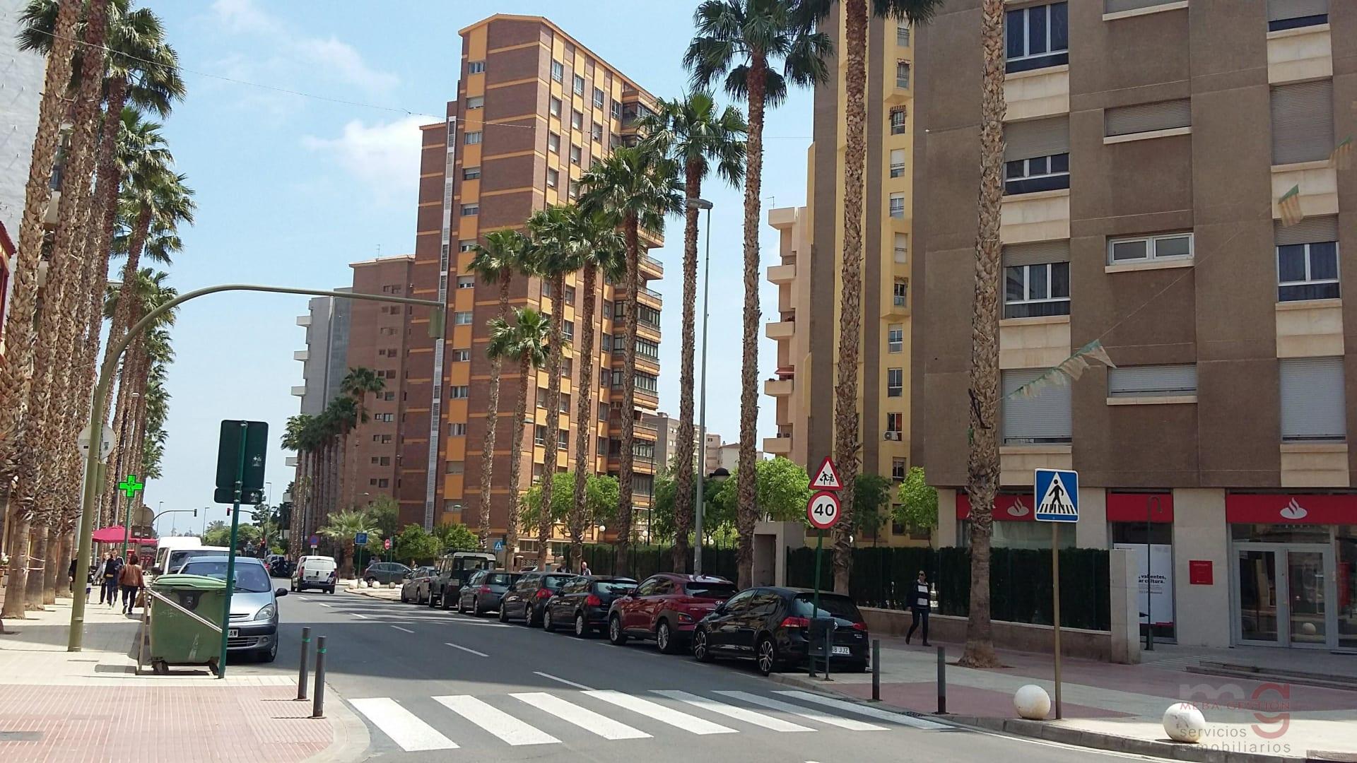 For sale of flat in Castellón