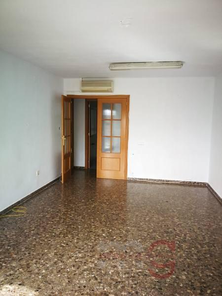 For sale of flat in Paterna