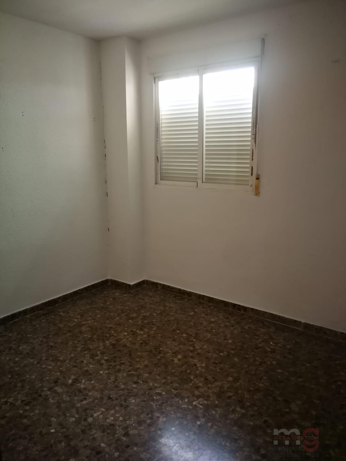 For sale of flat in Paterna