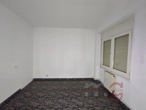 For sale of apartment in Sabadell