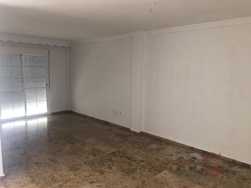 For sale of apartment in Benalmádena Costa