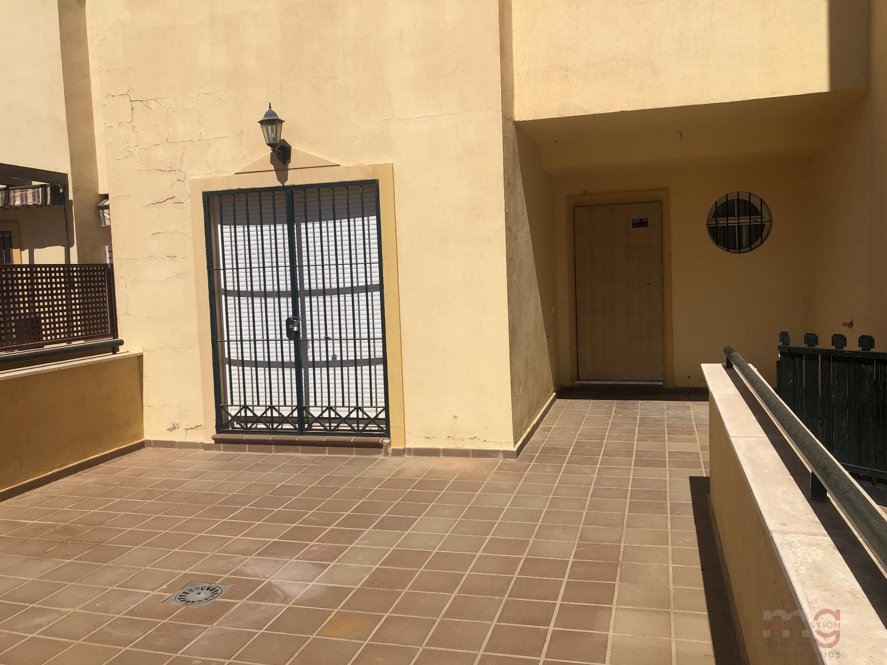 For sale of apartment in Benalmádena Costa