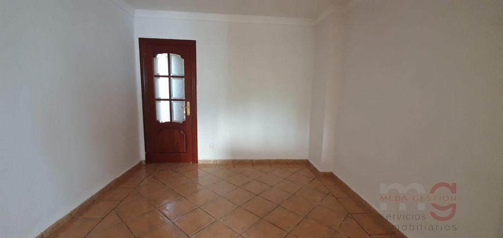 For sale of apartment in Estepona