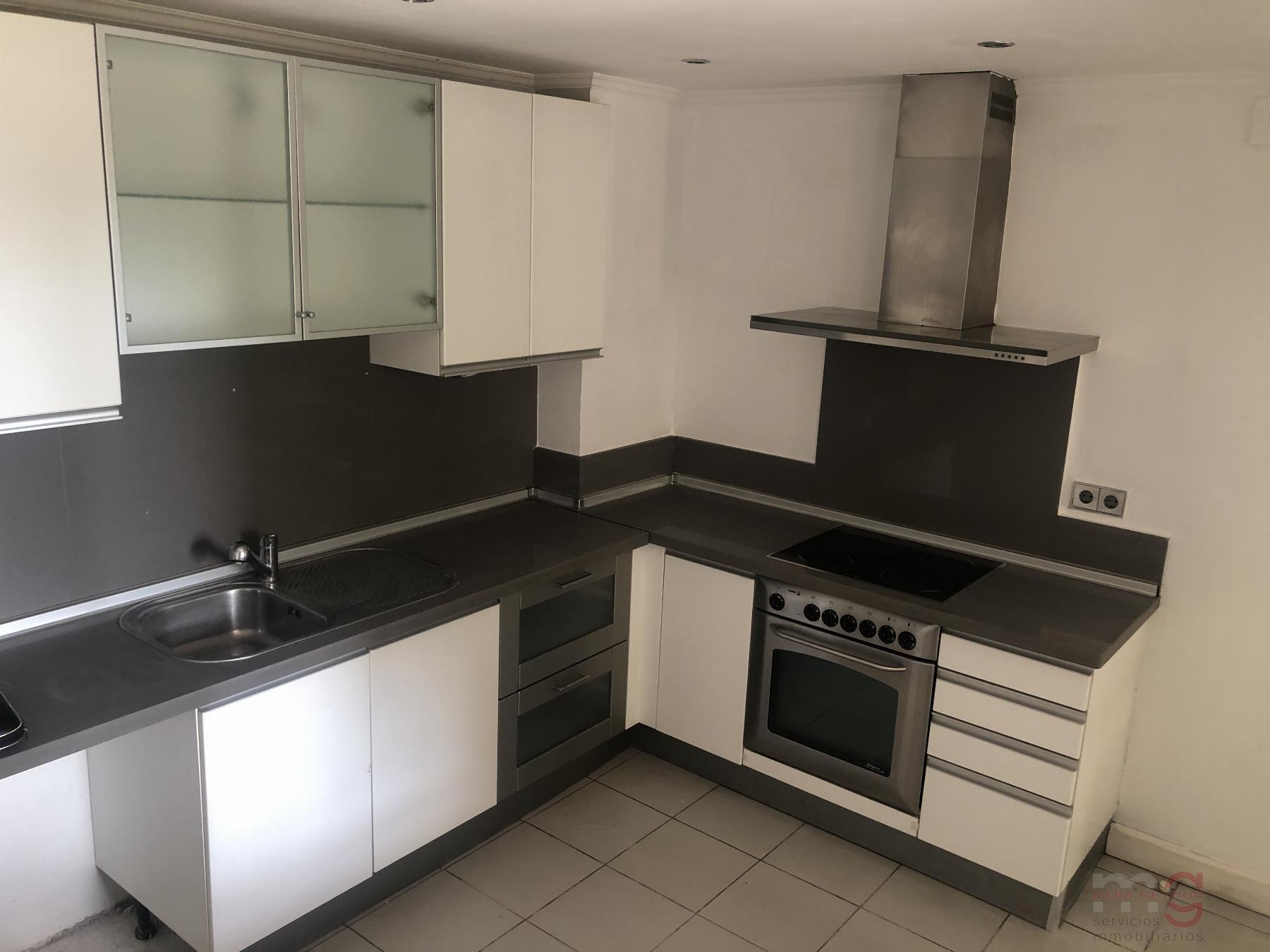 For sale of apartment in Estepona