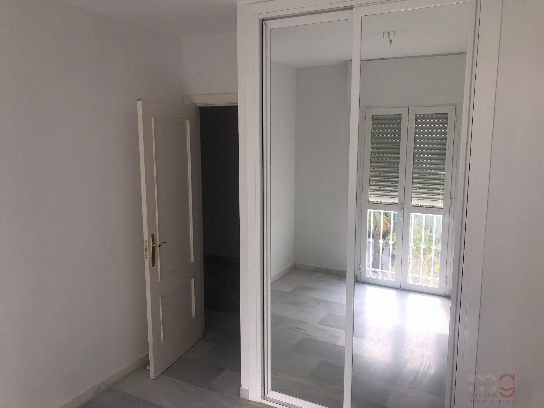 For sale of apartment in Estepona