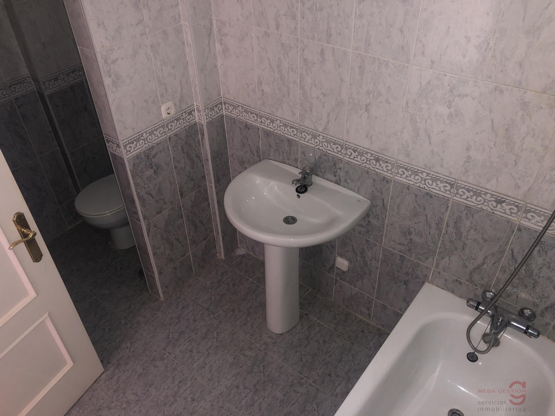 For sale of apartment in Estepona