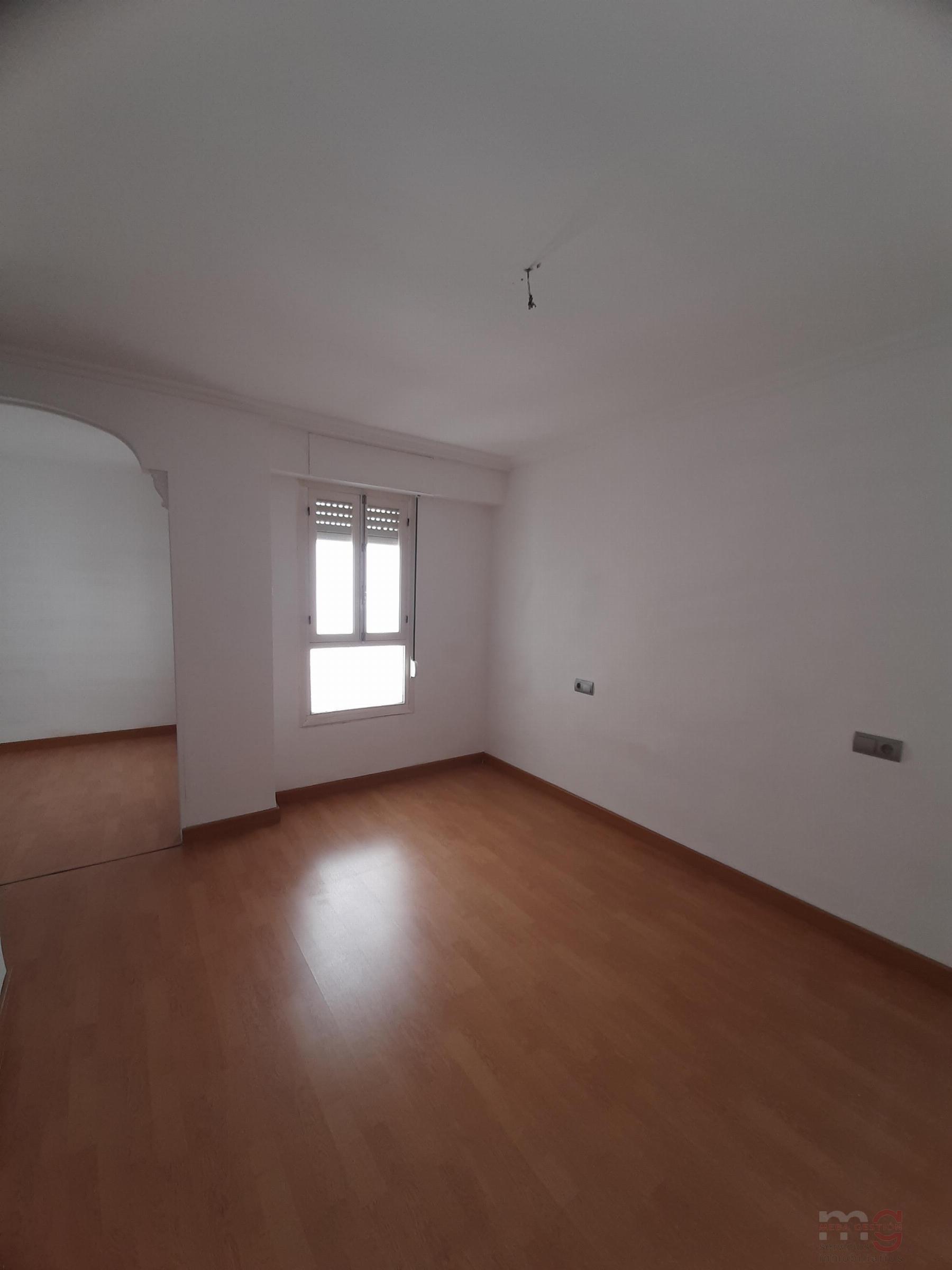 For sale of apartment in Elche-Elx