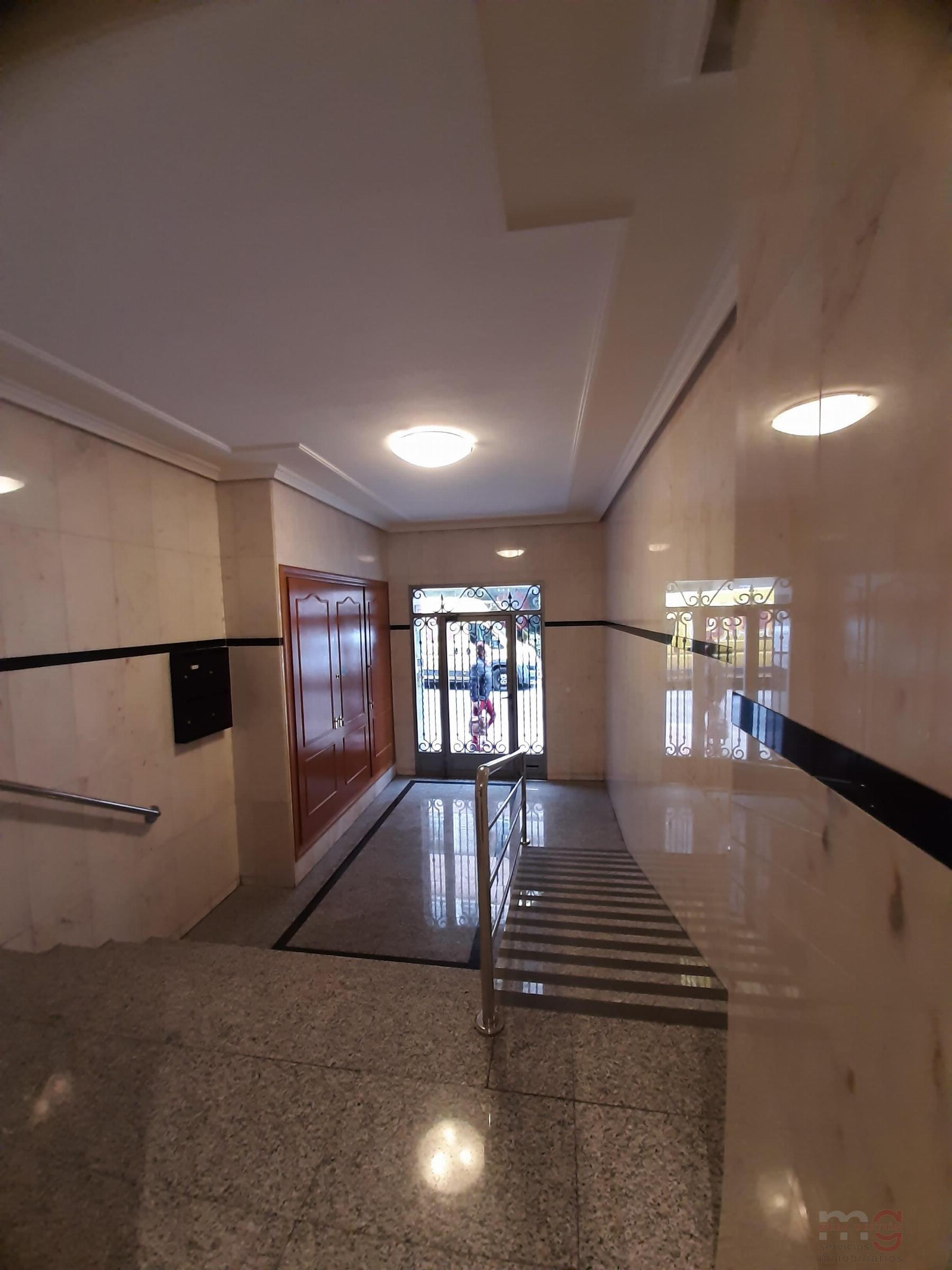 For sale of apartment in Elche-Elx