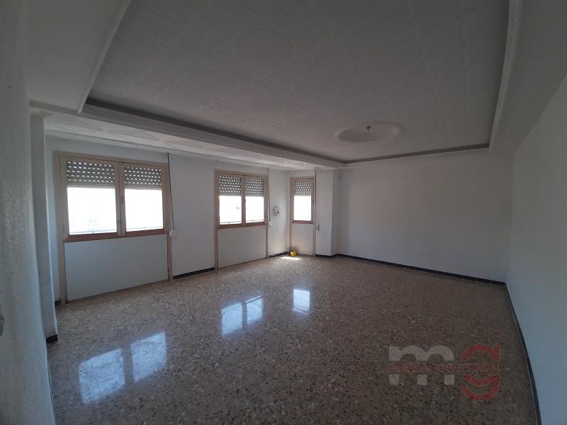 For sale of apartment in Crevillent