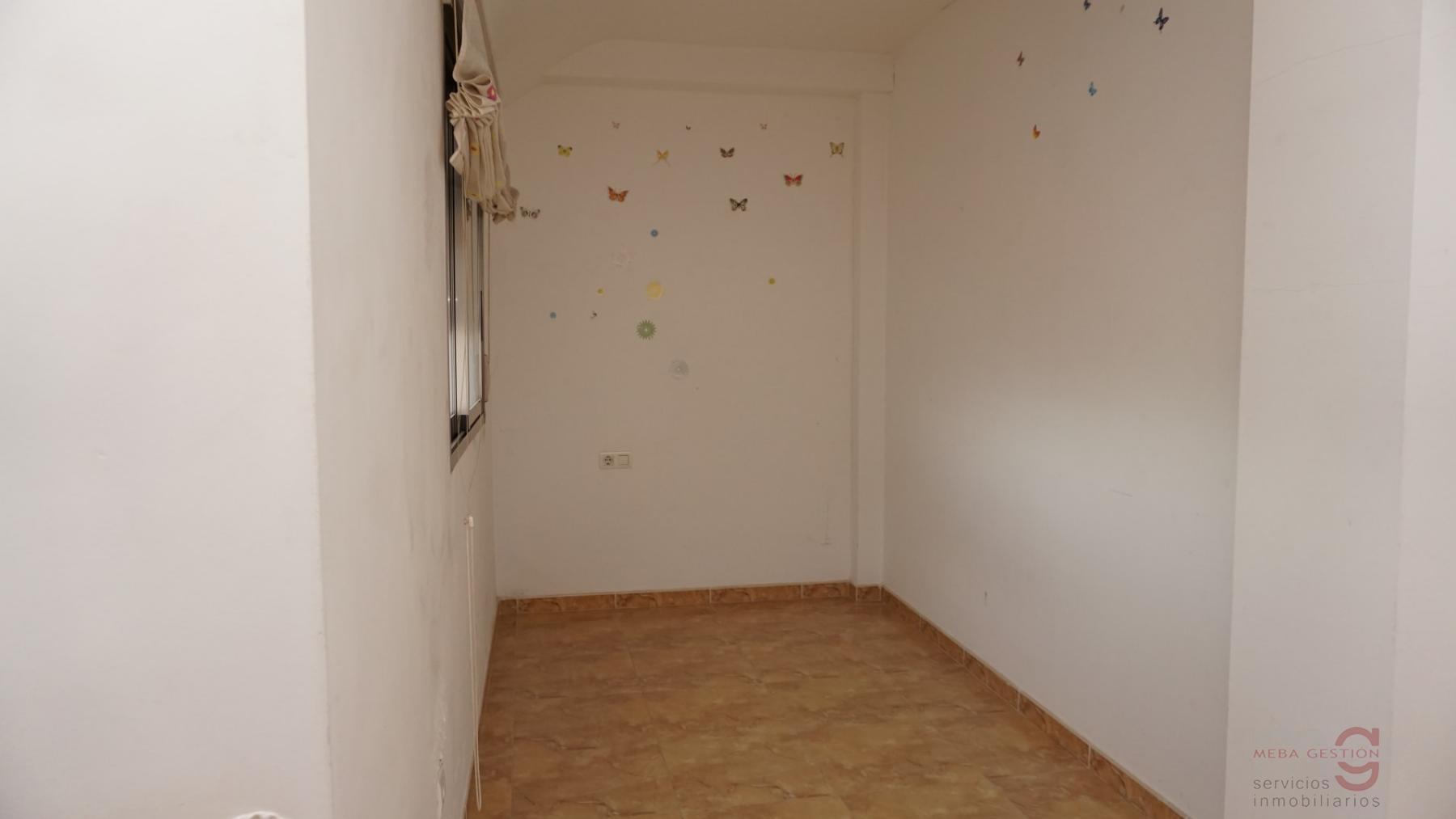 For sale of flat in Burriana