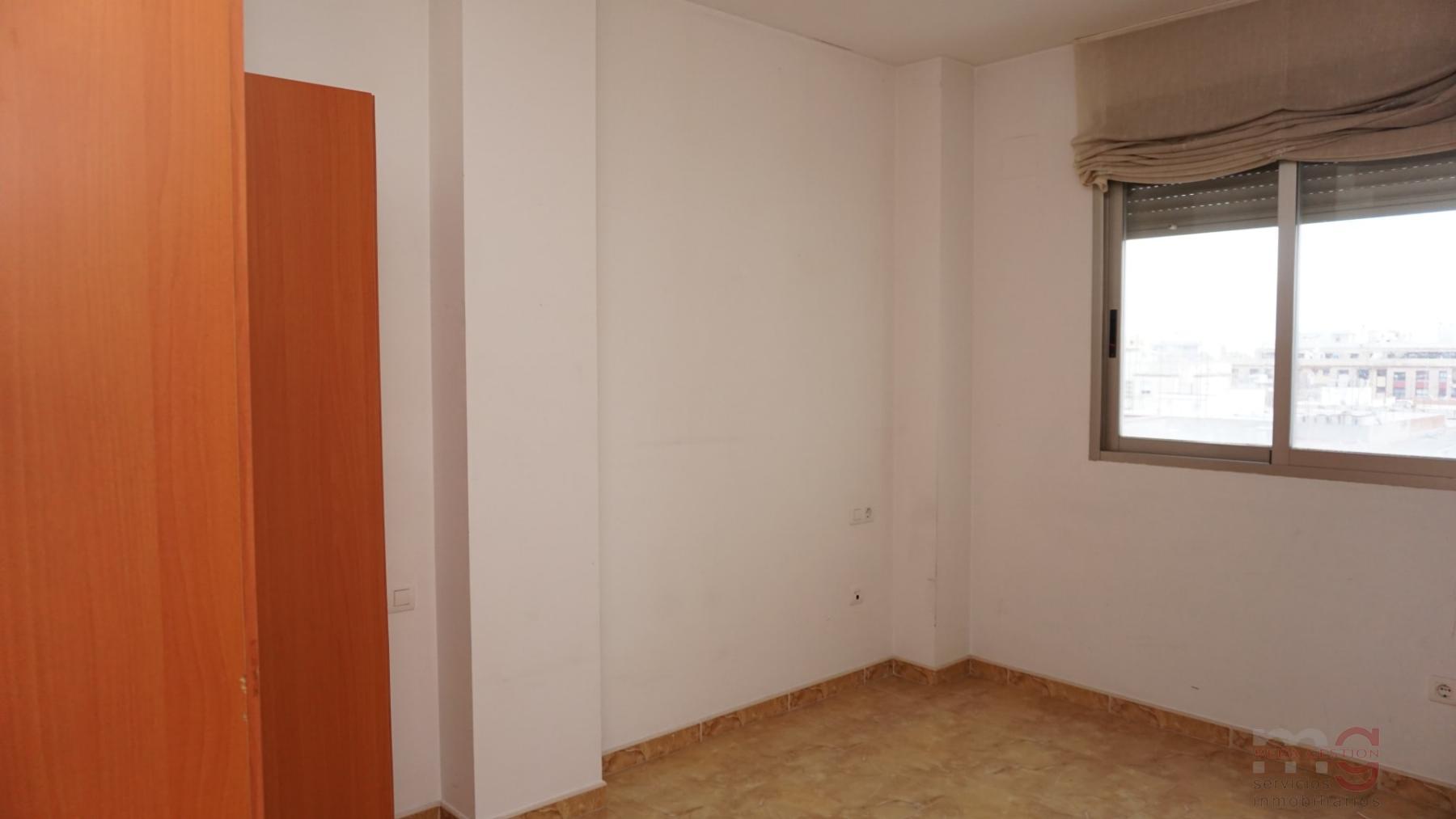 For sale of flat in Burriana