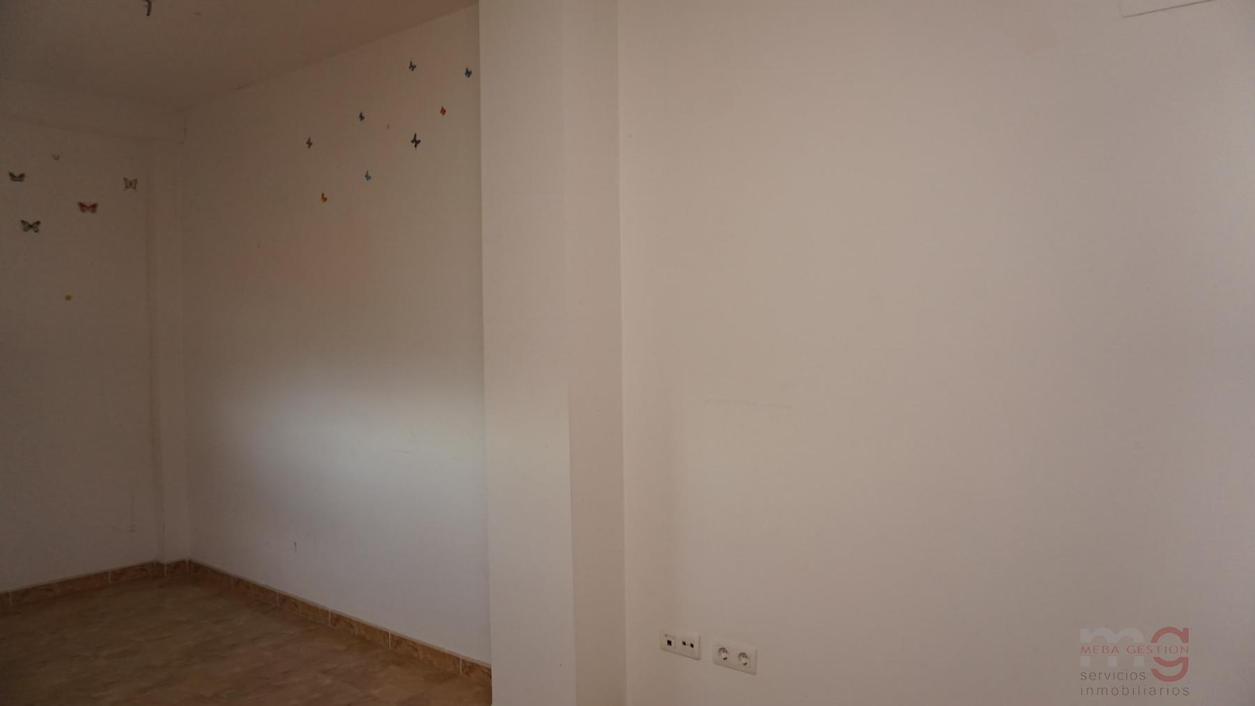 For sale of flat in Burriana