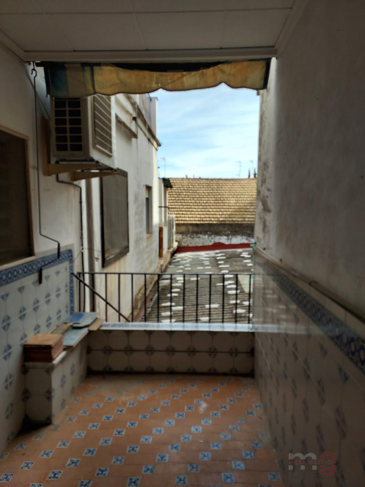 For sale of apartment in Carcaixent