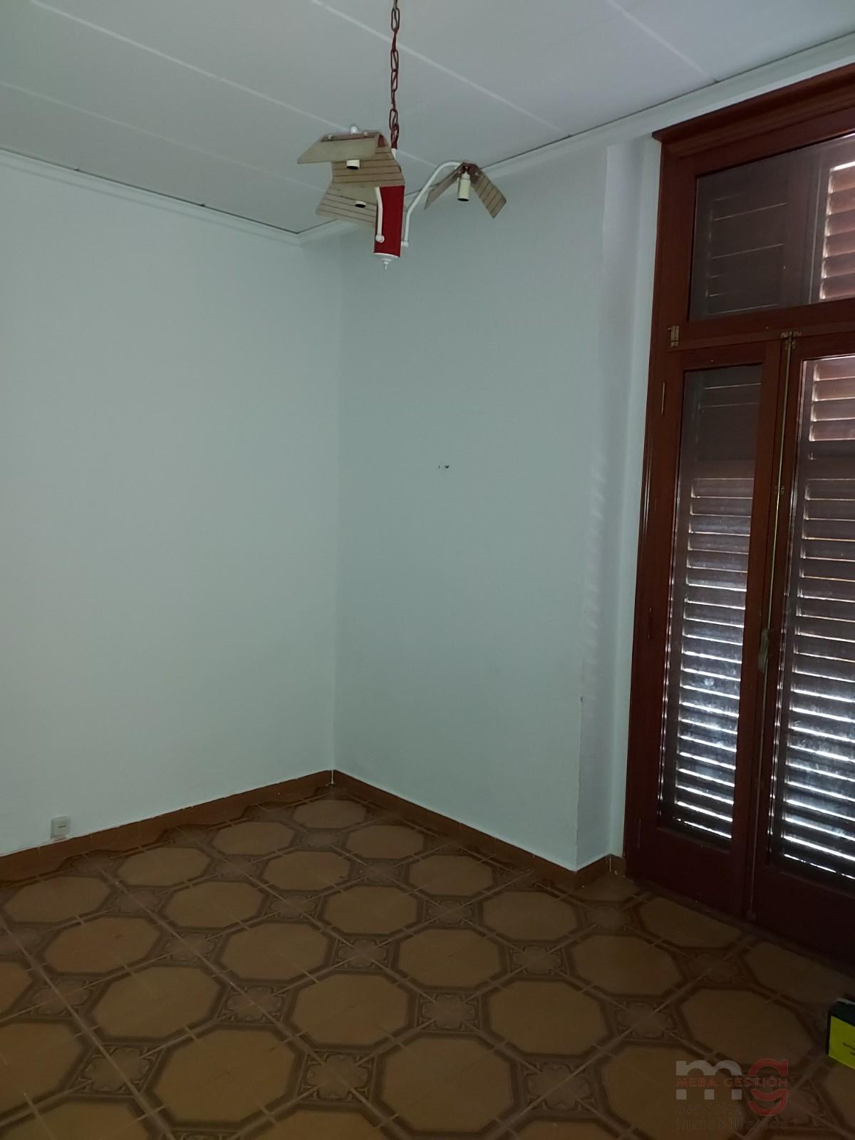 For sale of apartment in Carcaixent