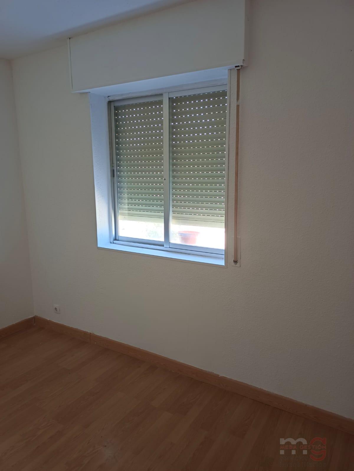For sale of apartment in Madrid