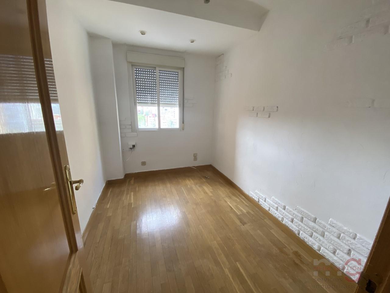 For sale of apartment in Fuenlabrada