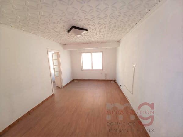 For sale of apartment in Valencia