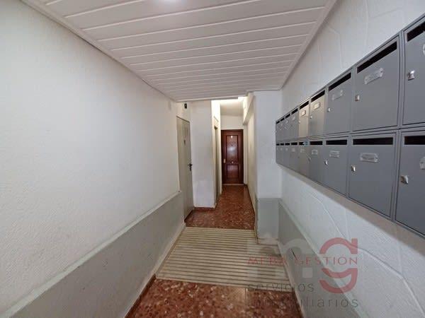 For sale of apartment in Valencia