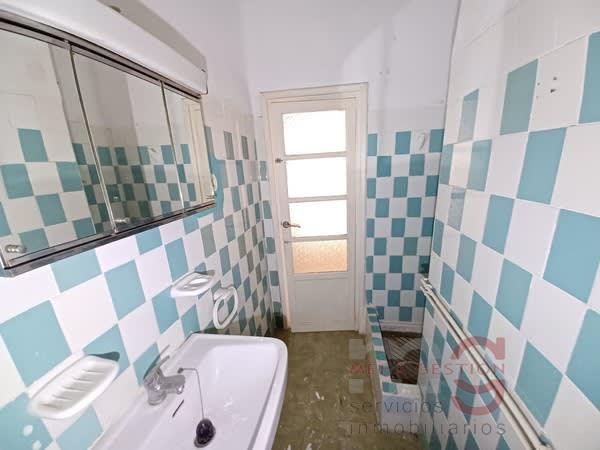 For sale of apartment in Valencia