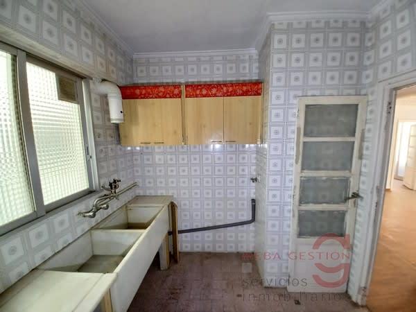 For sale of apartment in Valencia