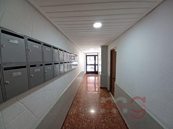 For sale of apartment in Valencia